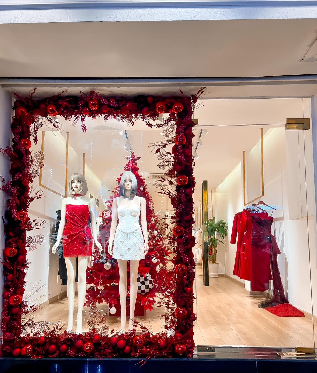 CHRISTMAS WONDERLAND For DO LONG STORE