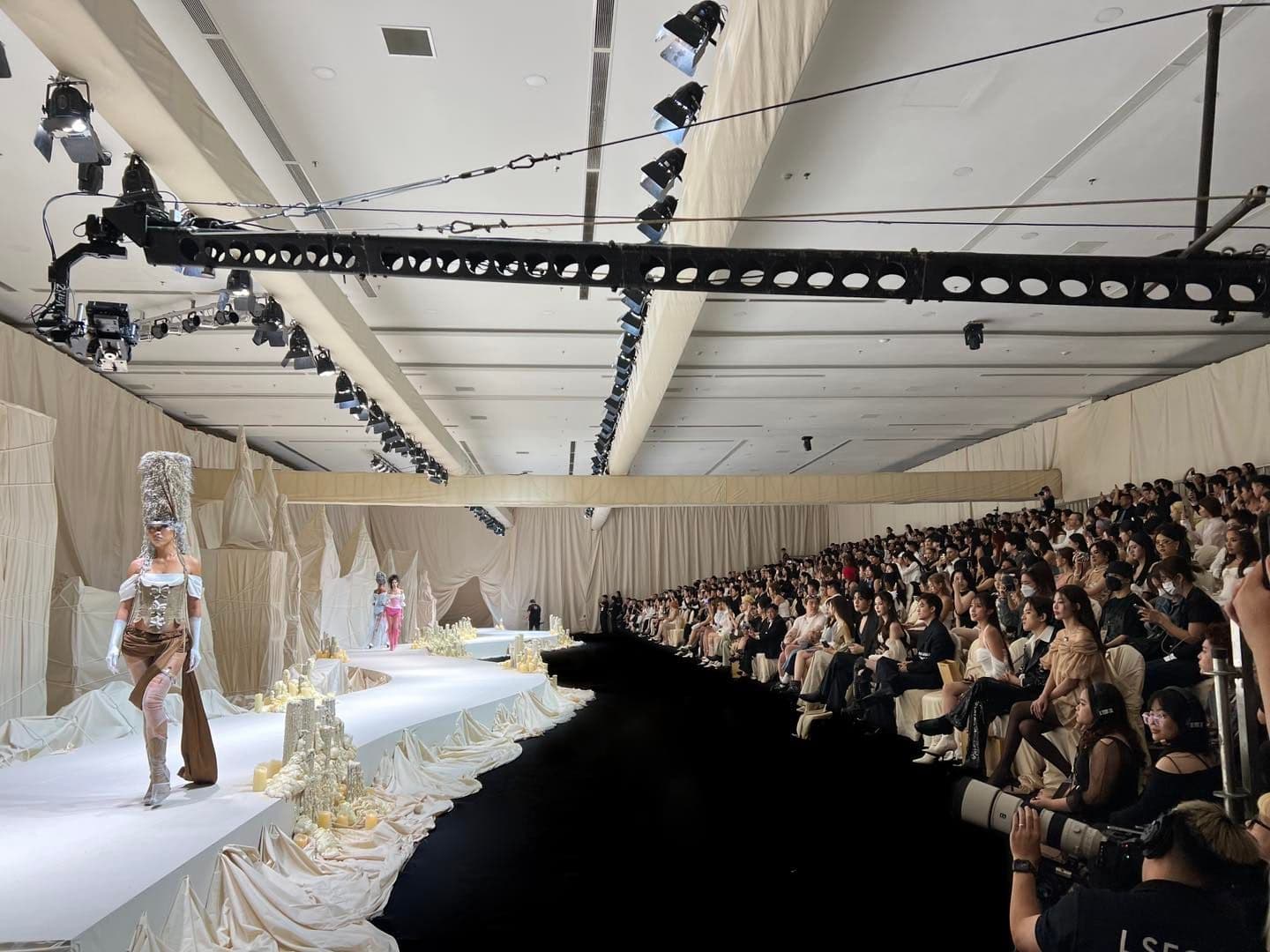 Trình Diễn Thời Trang