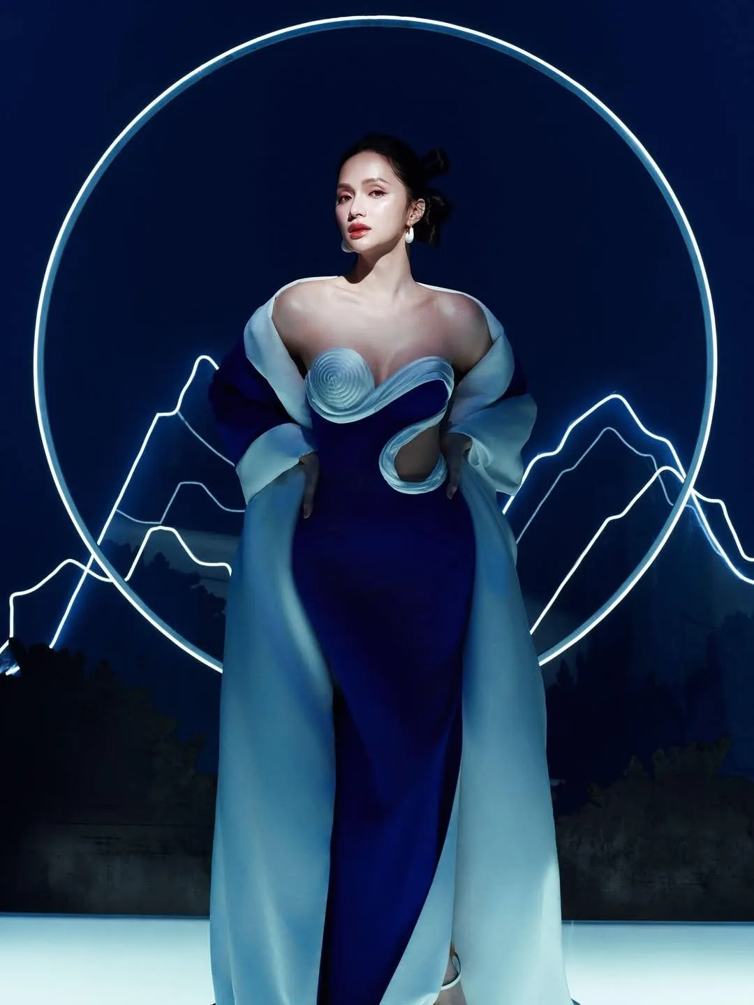 82X Collagen | Hoa Hậu Hương Giang & Hoa Hậu Bùi Quỳnh Hoa