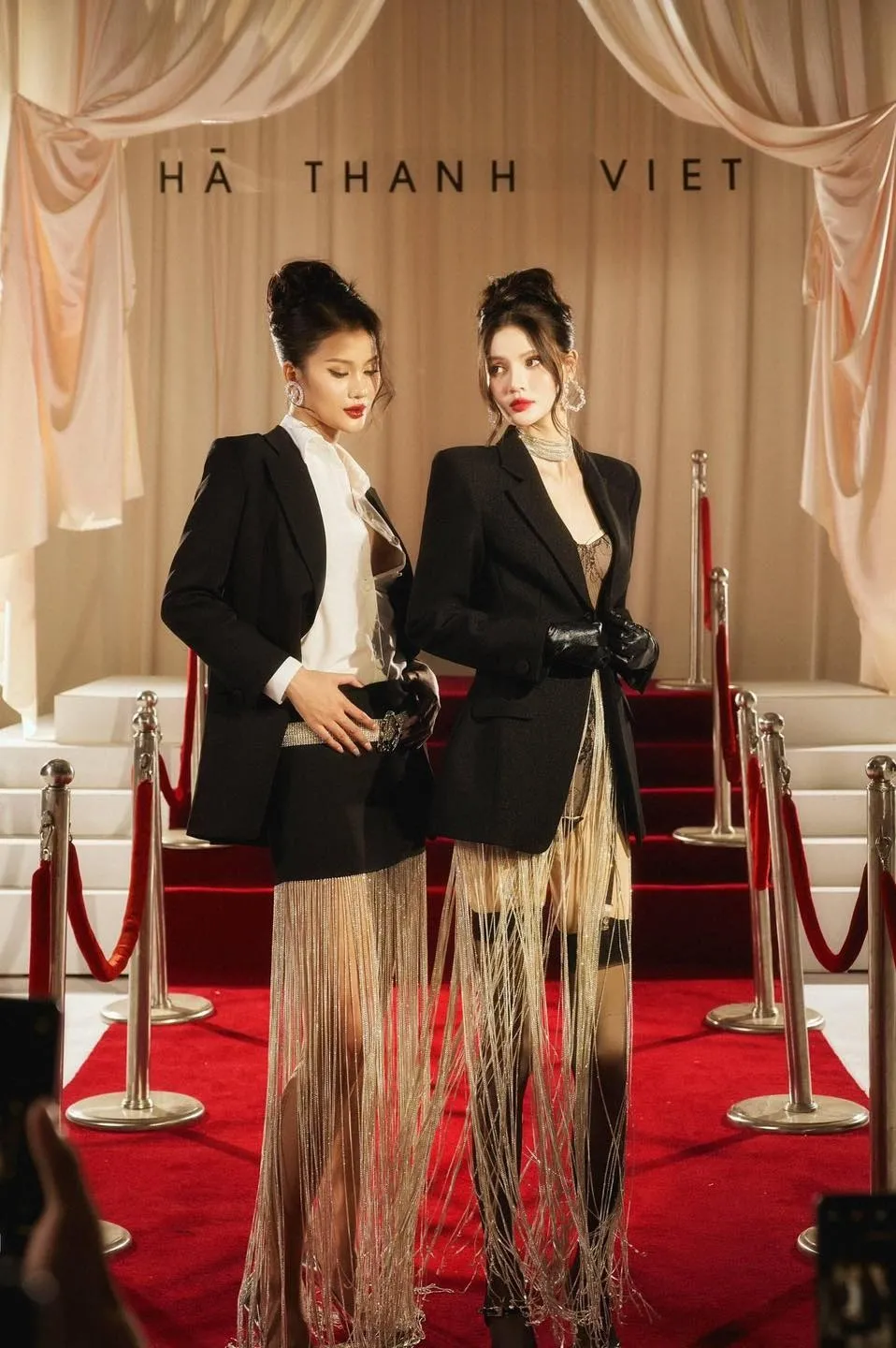 Hà Thanh Việt | Hương Ly & Hương Giang