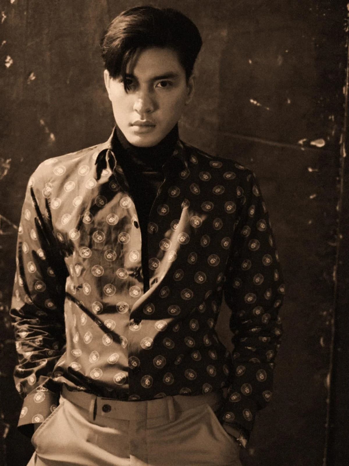 QUANG DAI in VERSACE — styling bởi Trần Hoài Trang · 4
