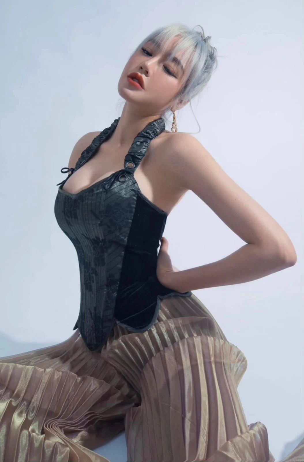 ELLY TRẦN — styling bởi Trần Hoài Trang · 3