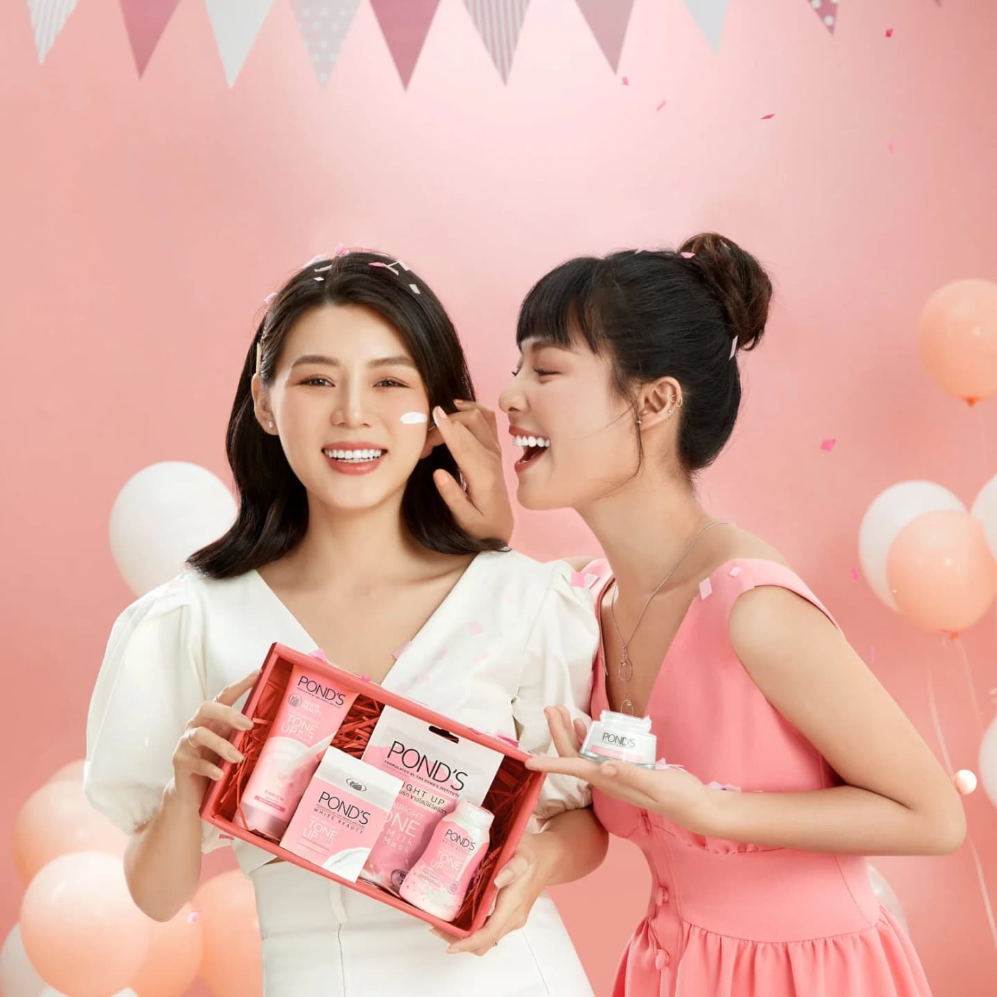 ADS – POND’S — styling bởi Trần Hoài Trang · 1