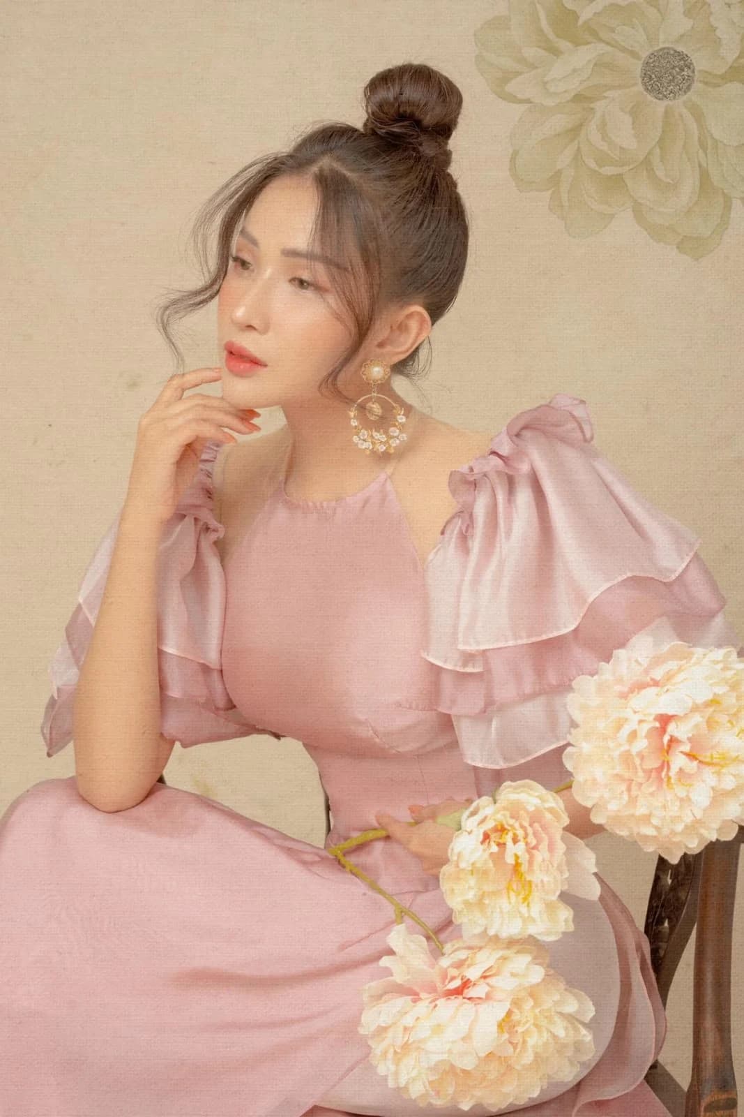 Diễn Viên Khả Như — styling by Trần Hoài Trang · 5