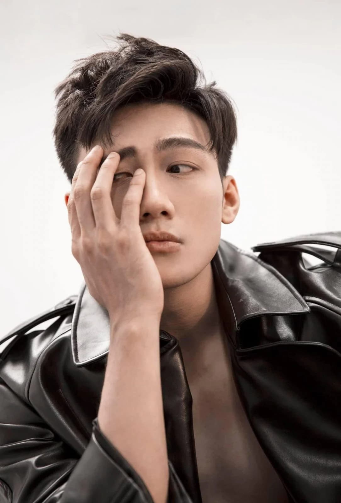 MẠC TRUNG KIÊN — styling by Trần Hoài Trang · 6