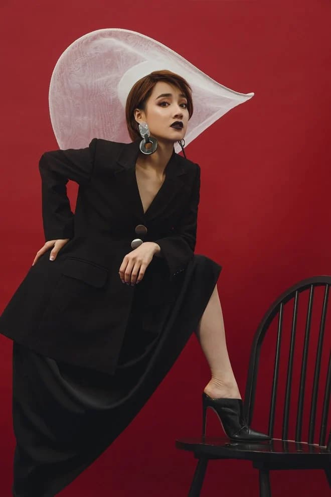 ANOTHER NHÃ PHƯƠNG — styling by Trần Hoài Trang · 3