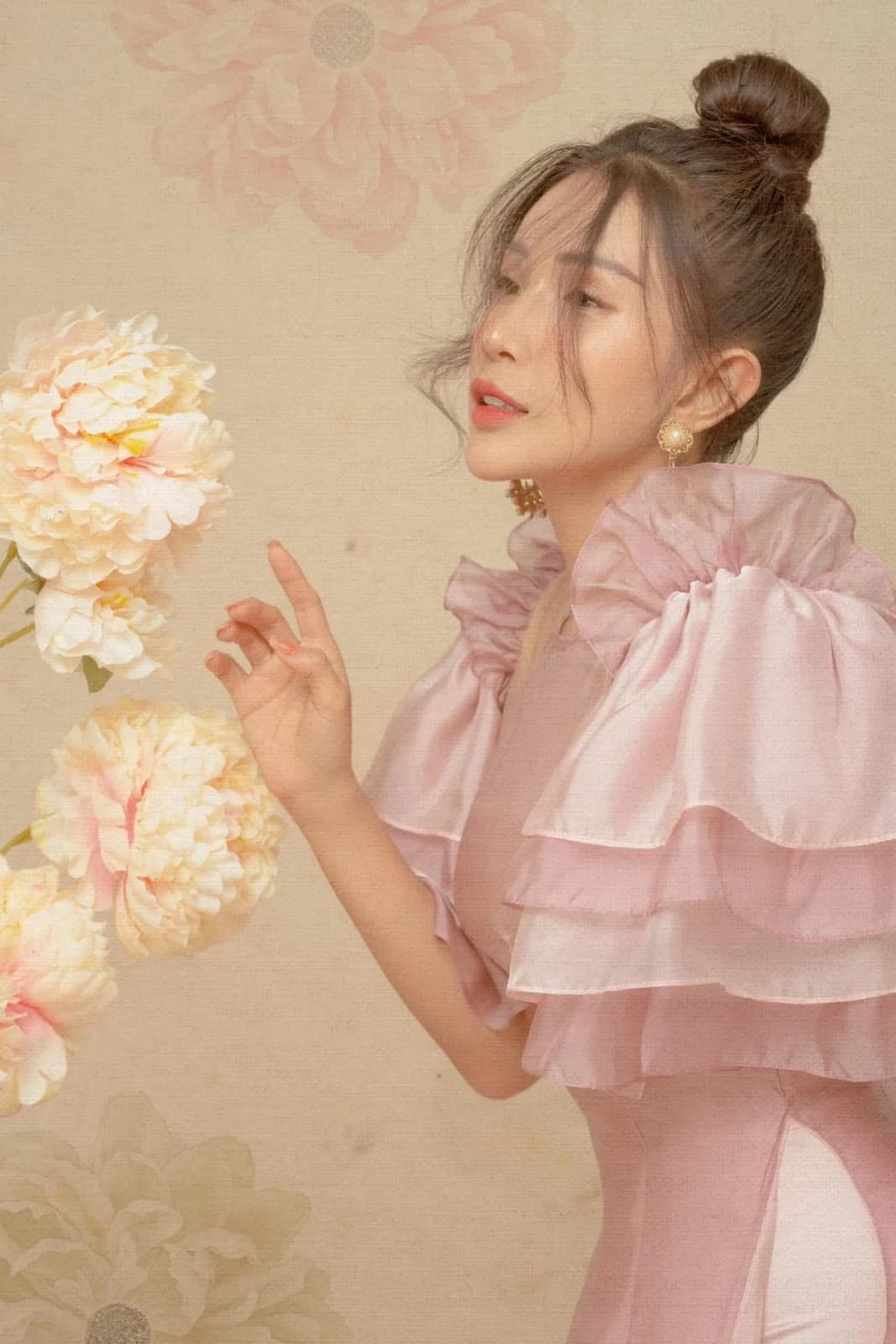 Diễn Viên Khả Như — styling bởi Trần Hoài Trang · 1