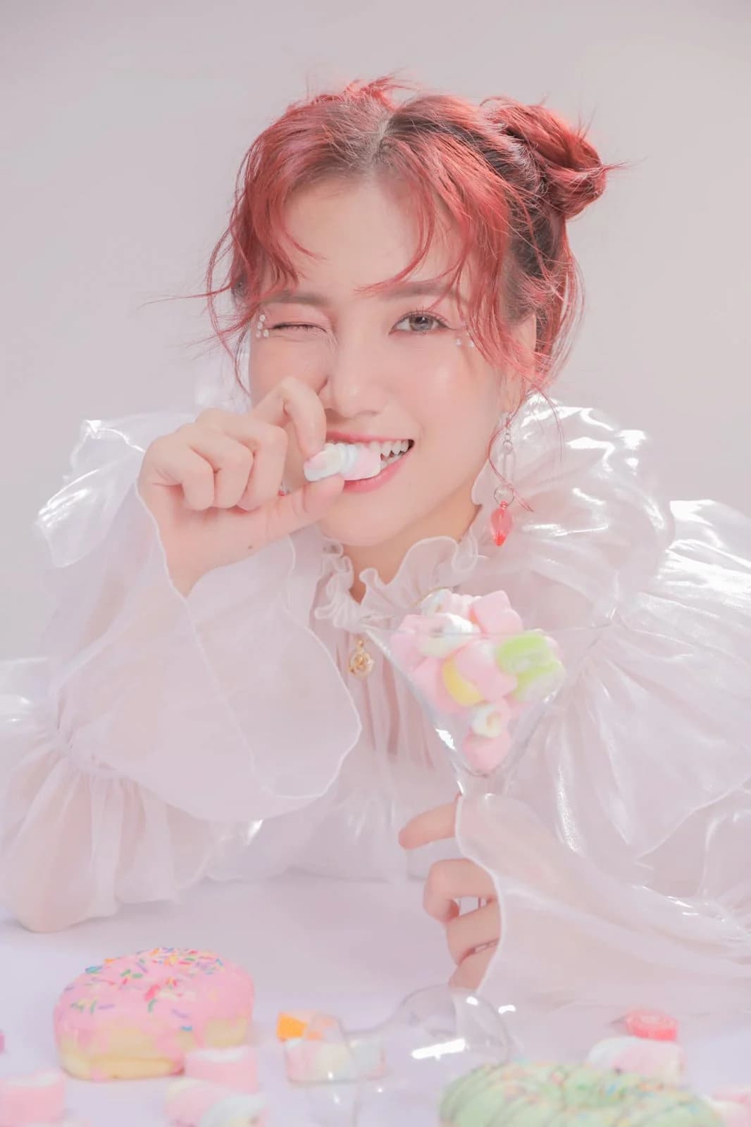 EMMA NHẤT KHANH – MV YOUR SMILE — styling by Trần Hoài Trang · 4