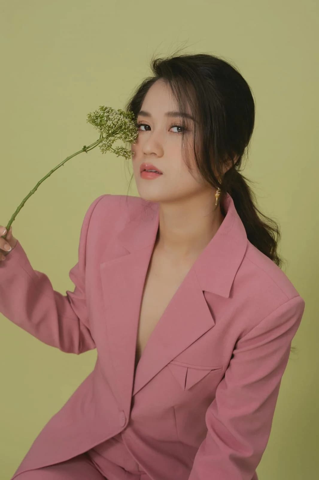 LÂM VỸ DẠ — styling bởi Trần Hoài Trang · 4