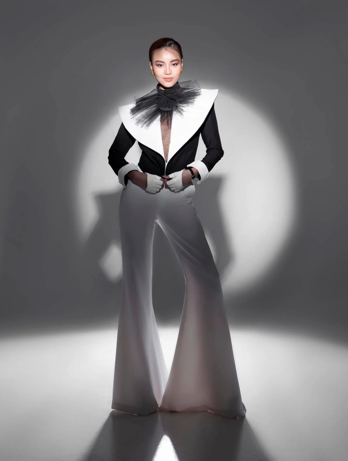 NINH DƯƠNG LAN NGỌC – BNW — styling bởi Trần Hoài Trang · 2