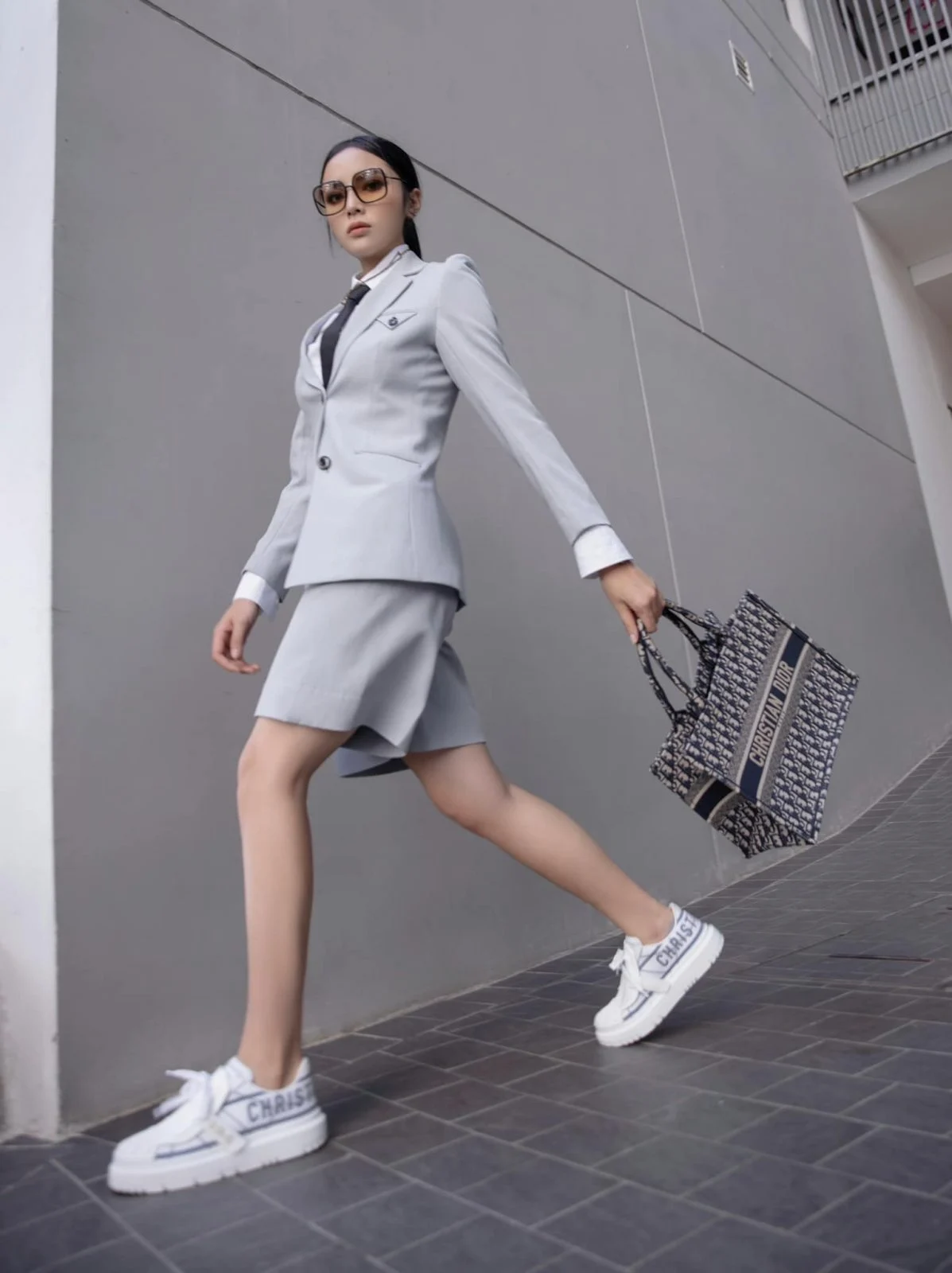 HOA HẬU KỲ DUYÊN – SUIT UP — styling by Trần Hoài Trang · 6