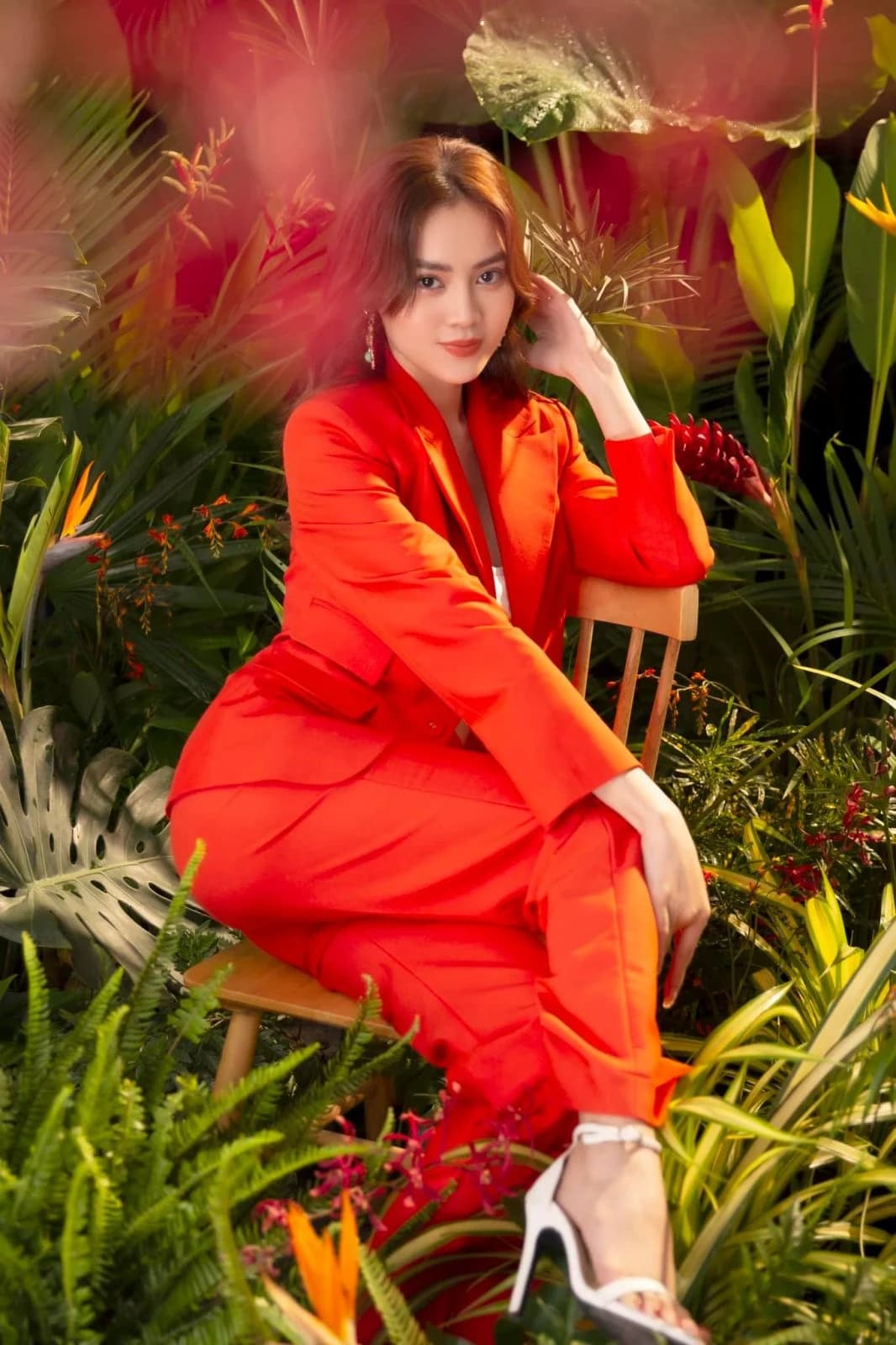 NINH DƯƠNG LAN NGỌC — styling by Trần Hoài Trang · 5