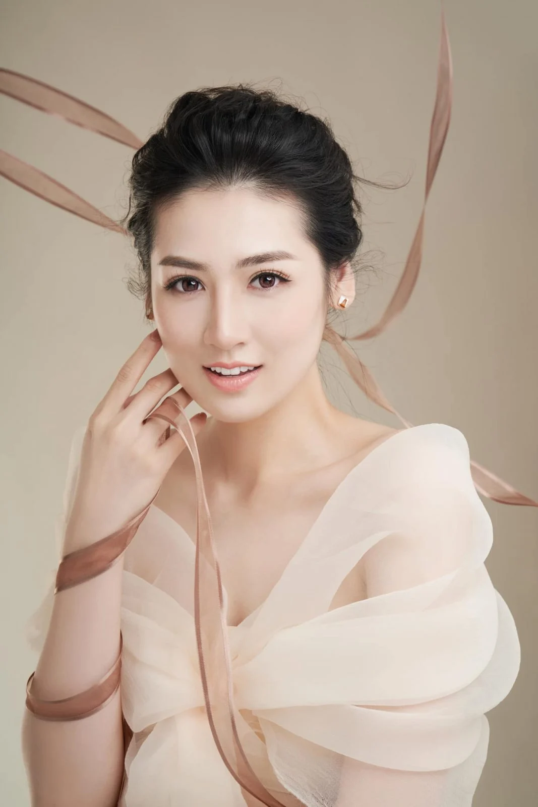 A Hau DUONG TU ANH — styling bởi Trần Hoài Trang · 1