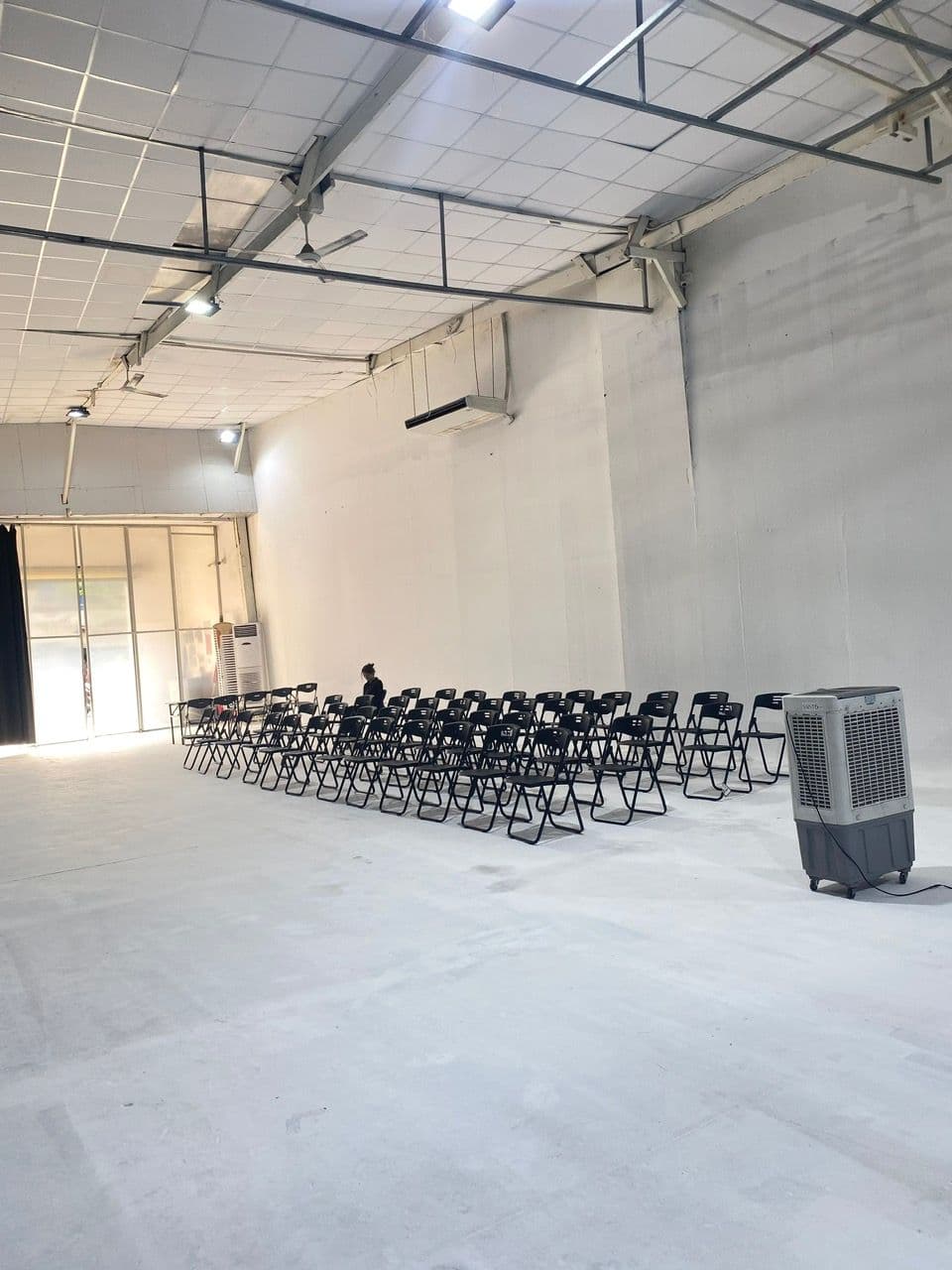 Room 250m²